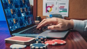 learn poker online tips
